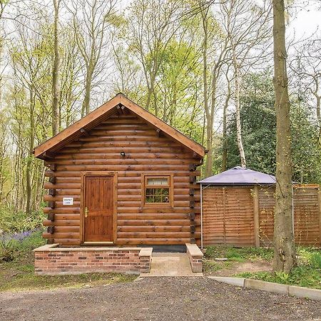 Redbrick Lodges Clipstone エクステリア 写真