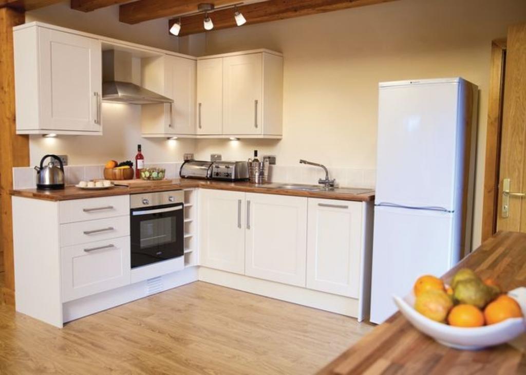 Redbrick Lodges Clipstone エクステリア 写真