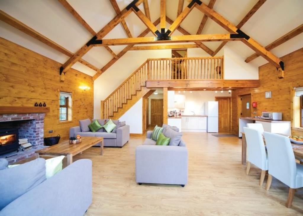 Redbrick Lodges Clipstone エクステリア 写真
