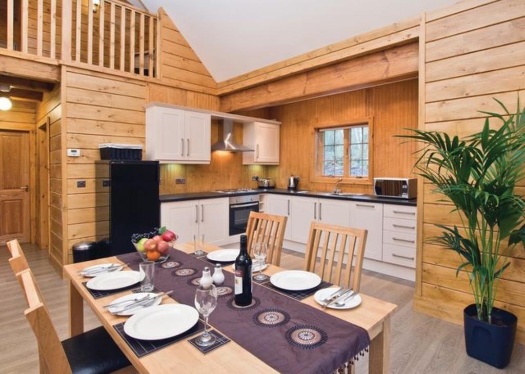 Redbrick Lodges Clipstone エクステリア 写真