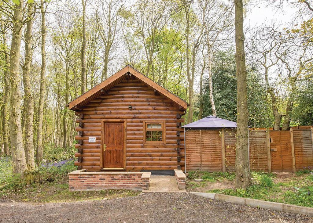 Redbrick Lodges Clipstone エクステリア 写真
